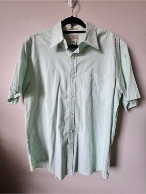 Vintage L.L. Bean Men's Mint Green Short-Sleeve Button-Down Shirt